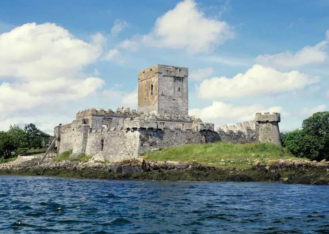 Doe Castle, Ireland
